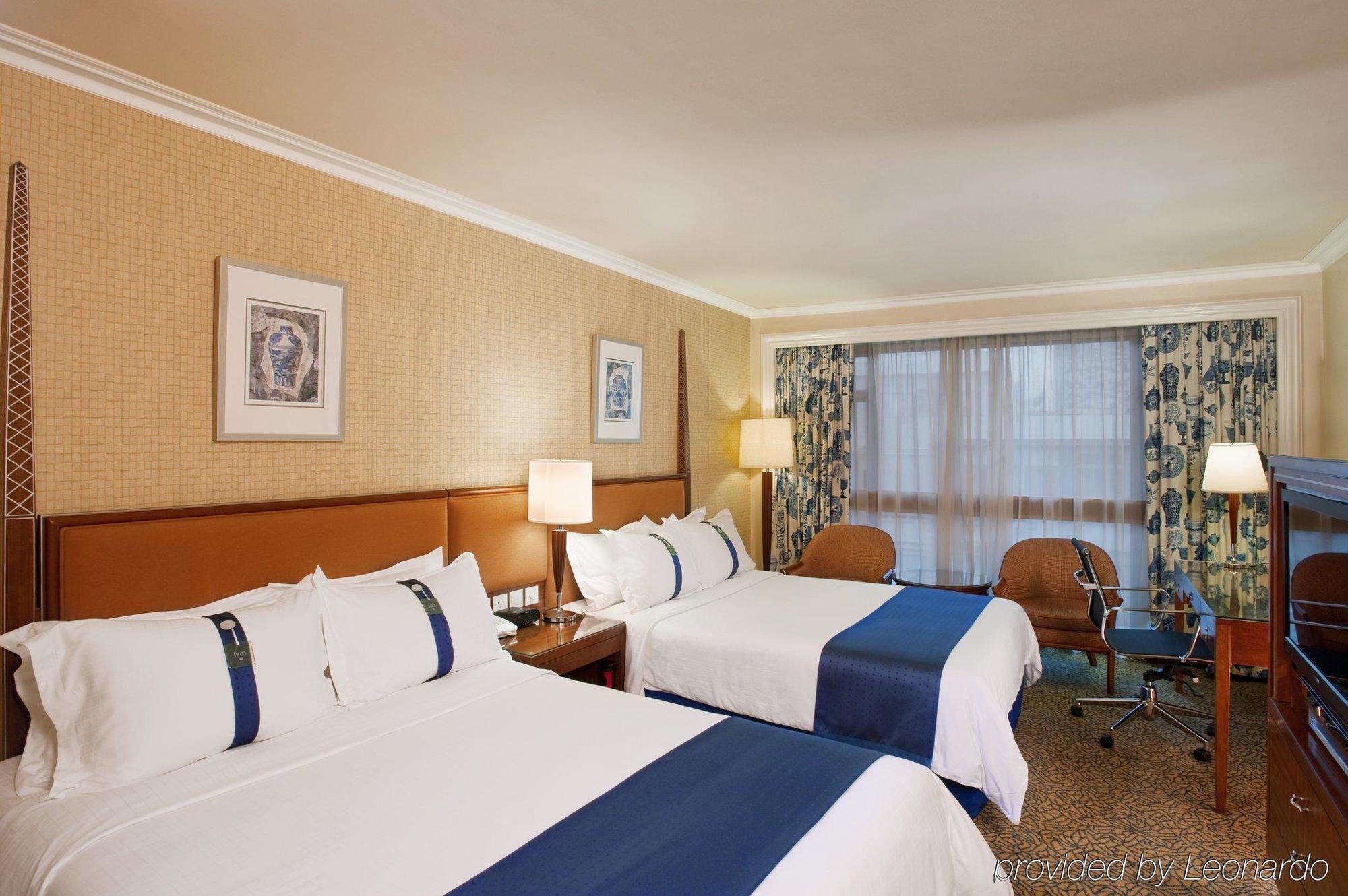 Holiday Inn Golden Mile, An Ihg Hotel Hong Kong Room photo